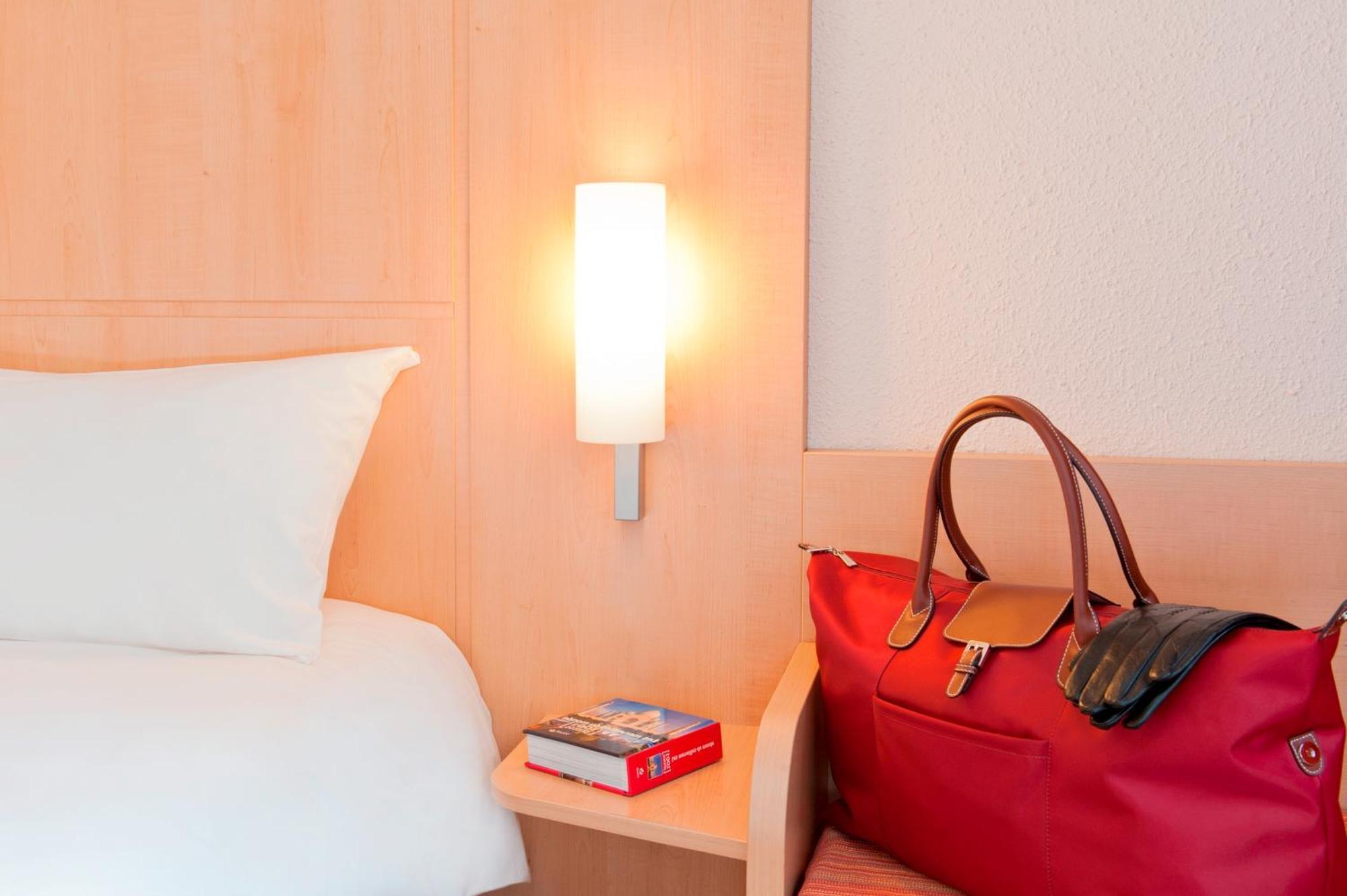 Отель Ibis Lille Centre Gares Номер фото