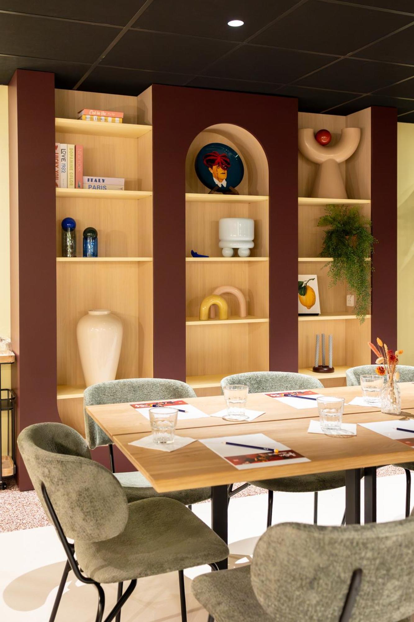 Отель Ibis Lille Centre Gares Экстерьер фото