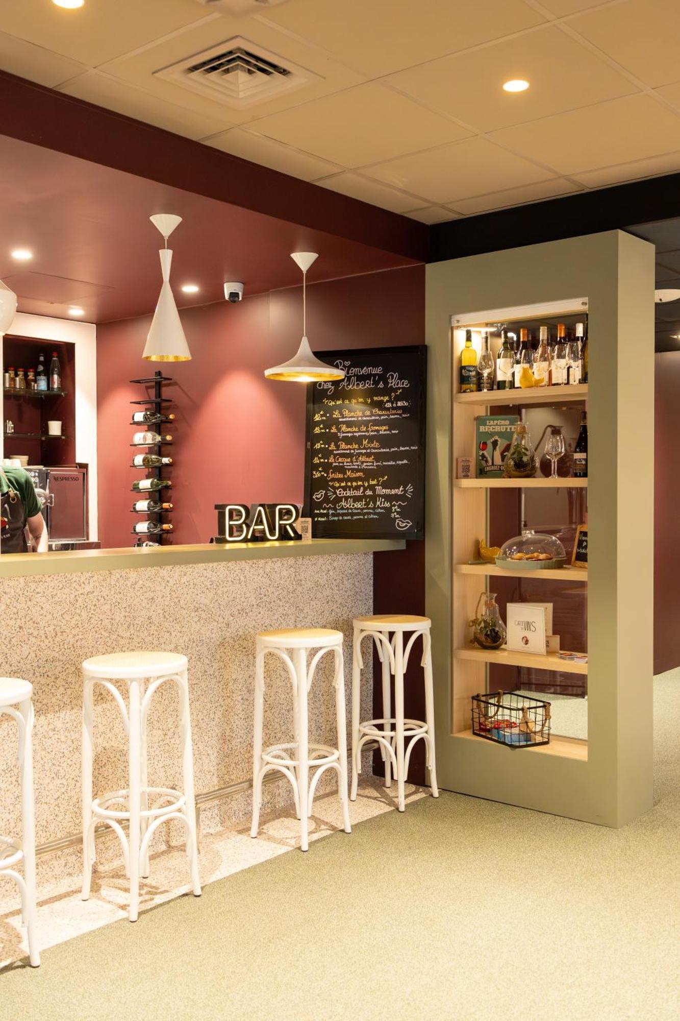 Отель Ibis Lille Centre Gares Экстерьер фото