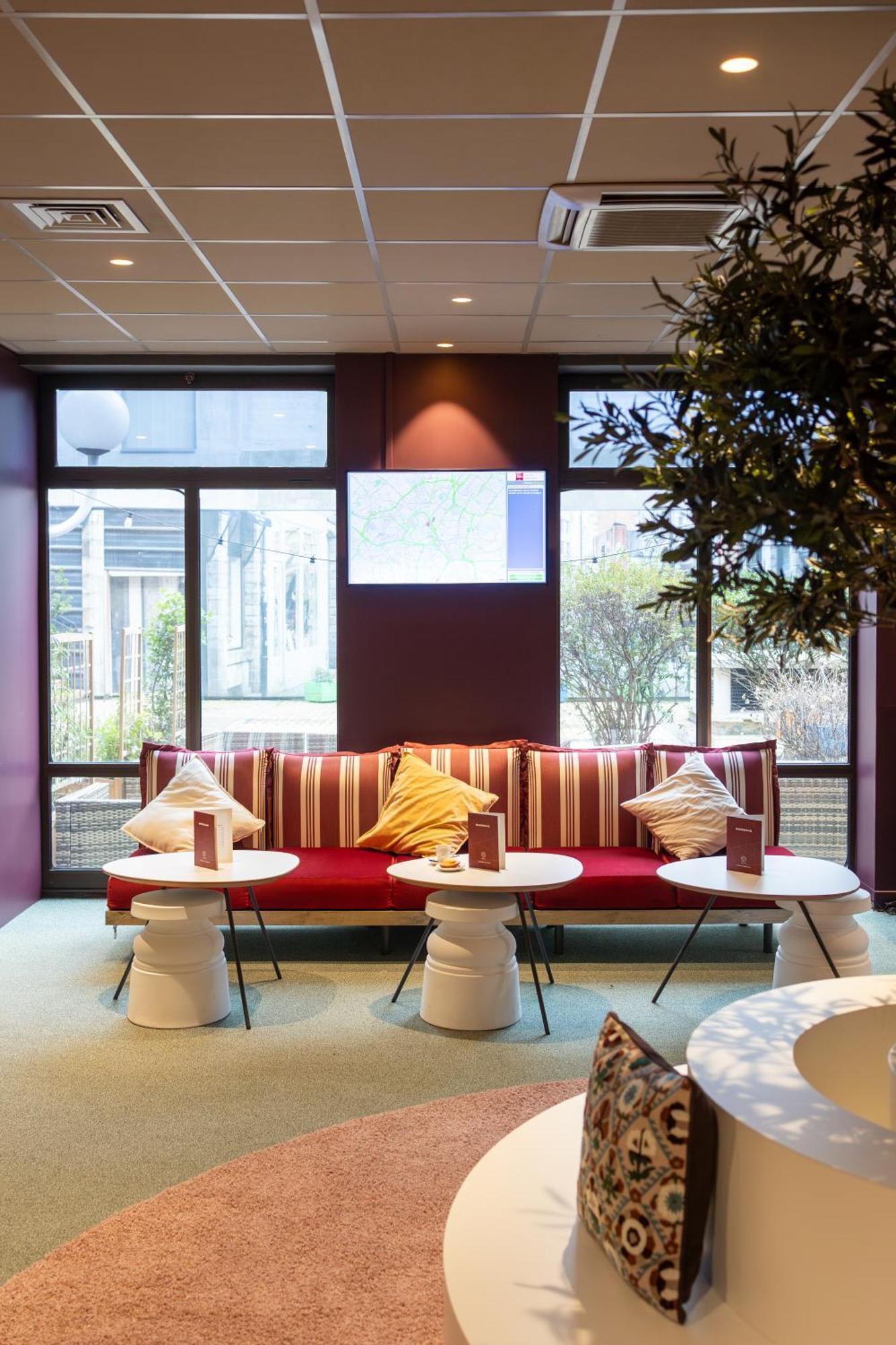 Отель Ibis Lille Centre Gares Экстерьер фото