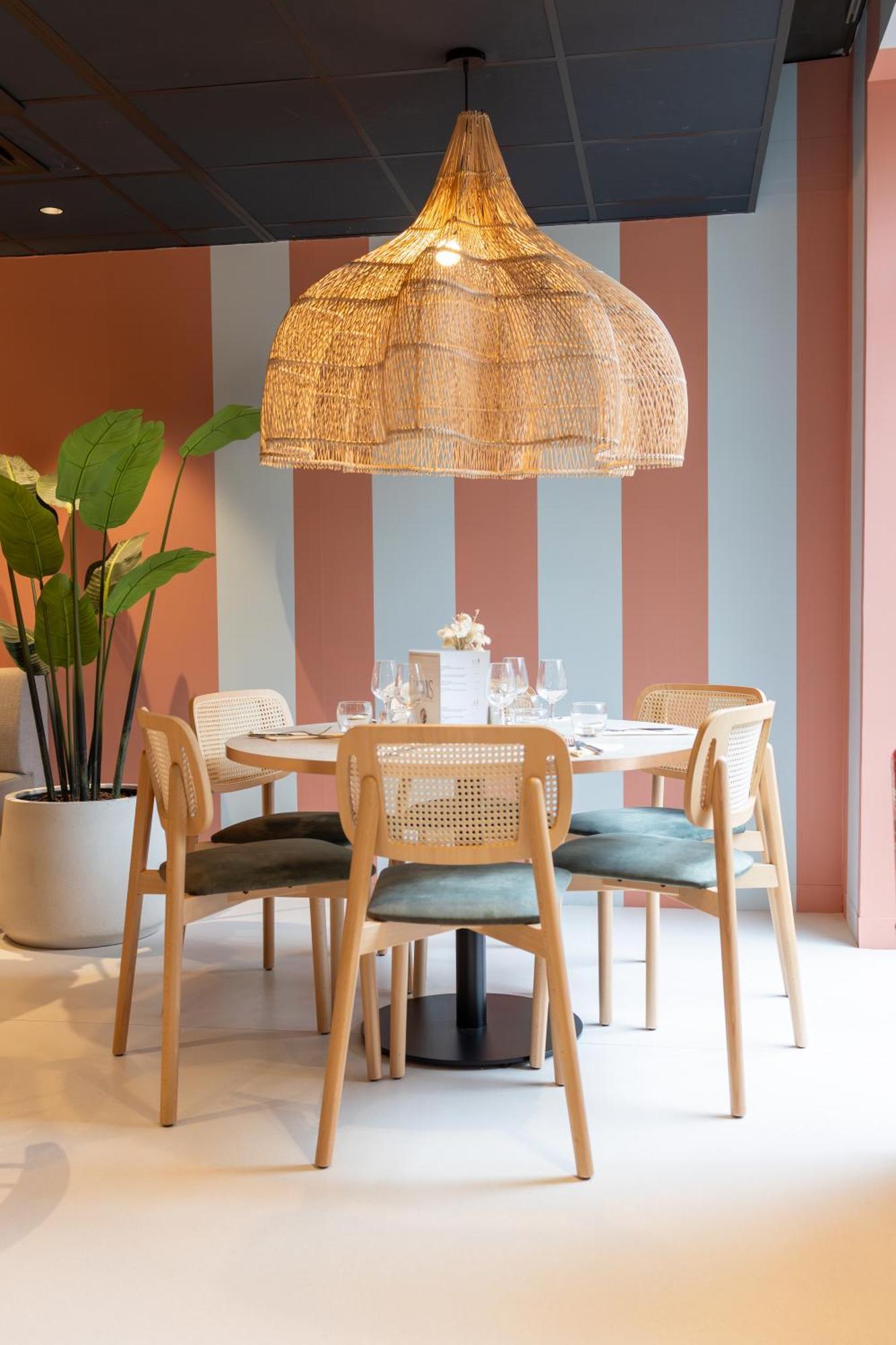 Отель Ibis Lille Centre Gares Экстерьер фото