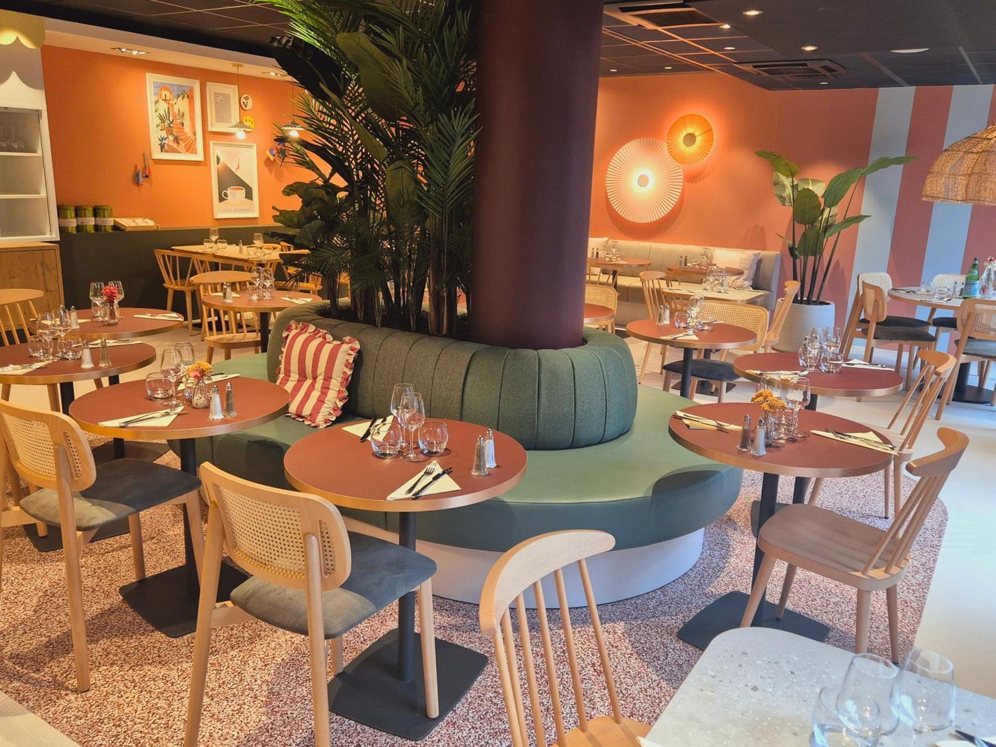Отель Ibis Lille Centre Gares Экстерьер фото