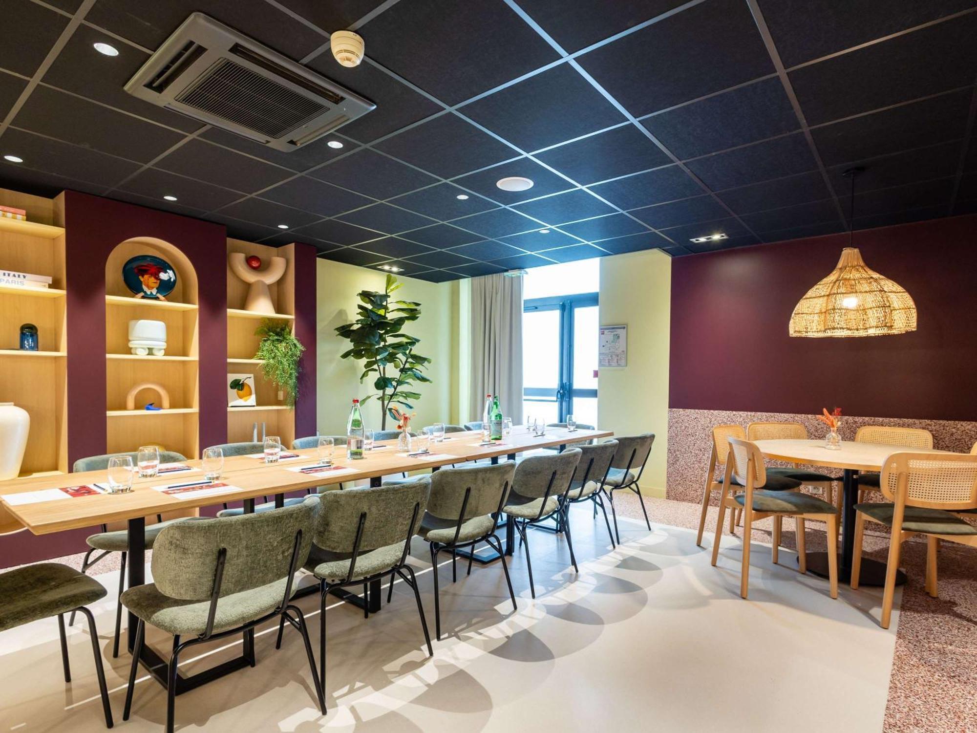 Отель Ibis Lille Centre Gares Экстерьер фото