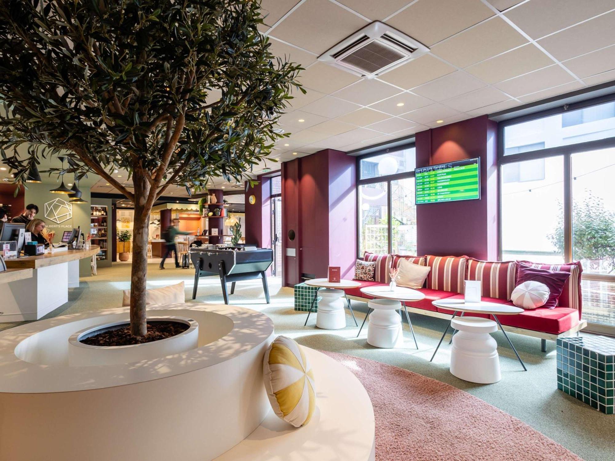 Отель Ibis Lille Centre Gares Экстерьер фото